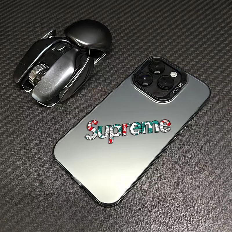 Supreme iPhone16 Pro Maxケース