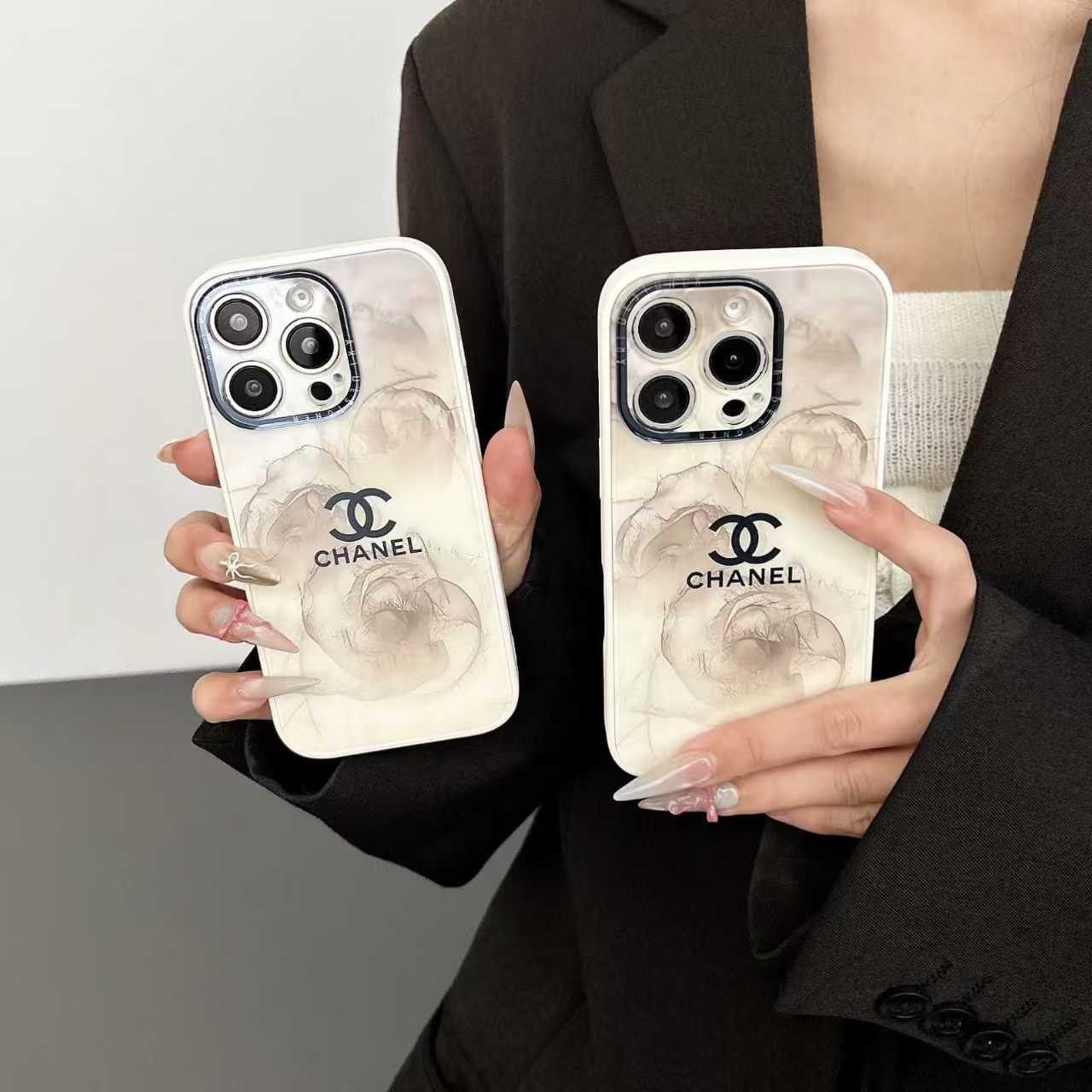 満足シャネル iPhone 16 plusケース