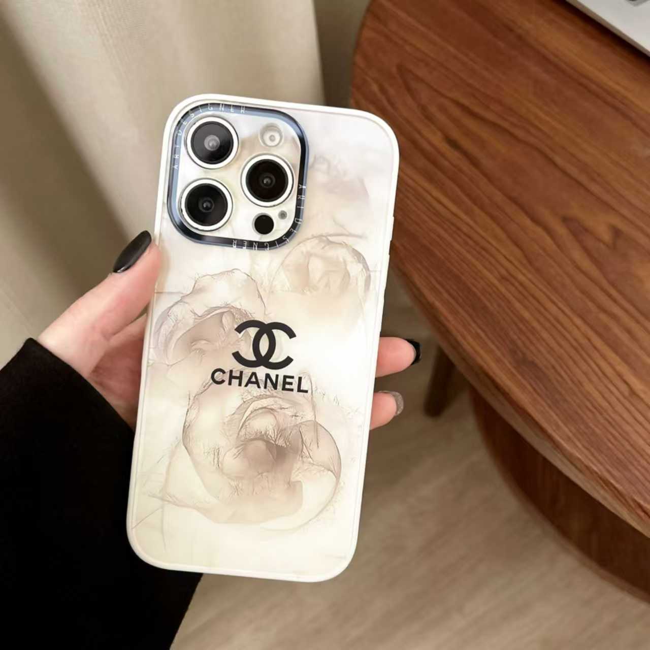 満足シャネル iPhone 16 plusケース 