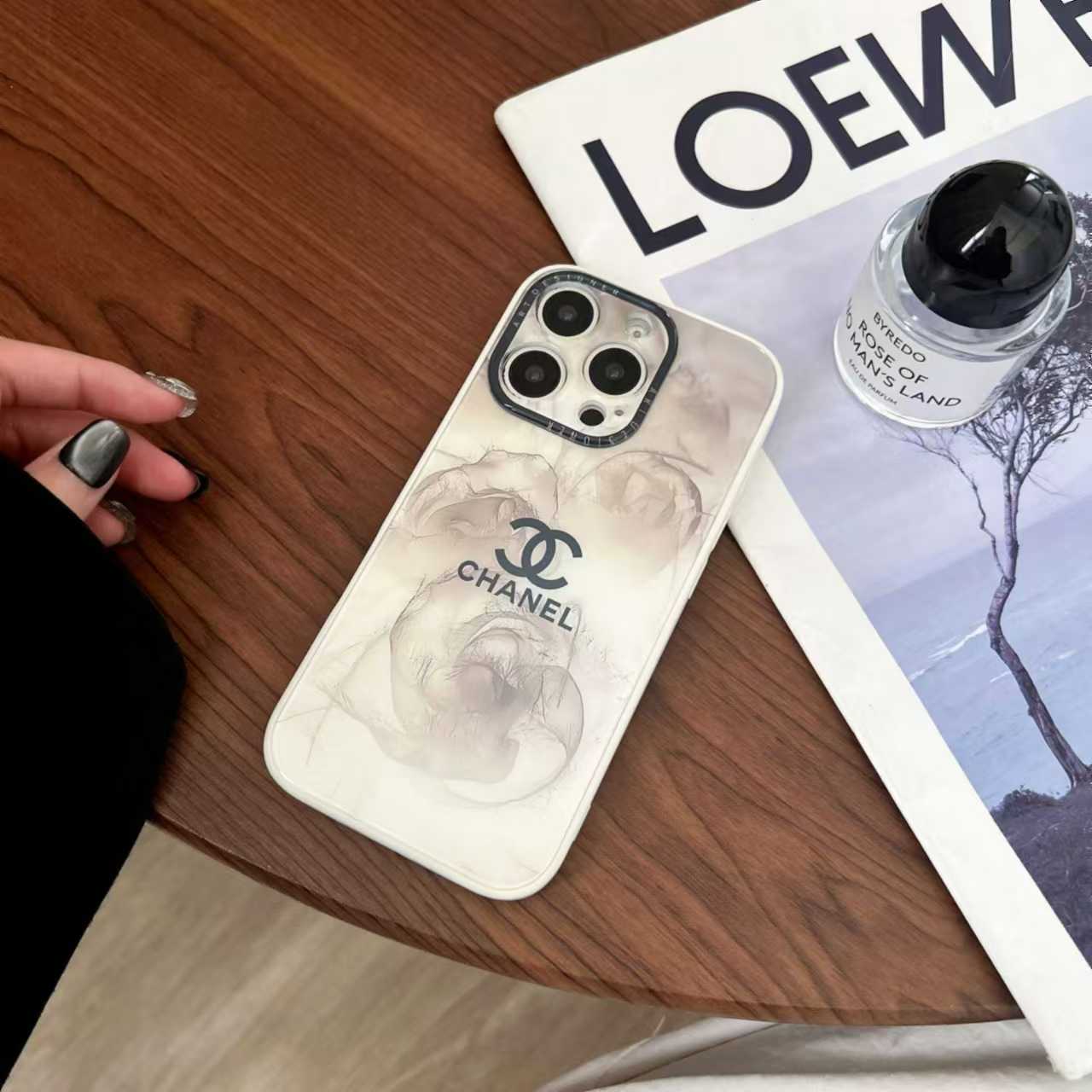 Chanel iPhone 16 Pro maxケース