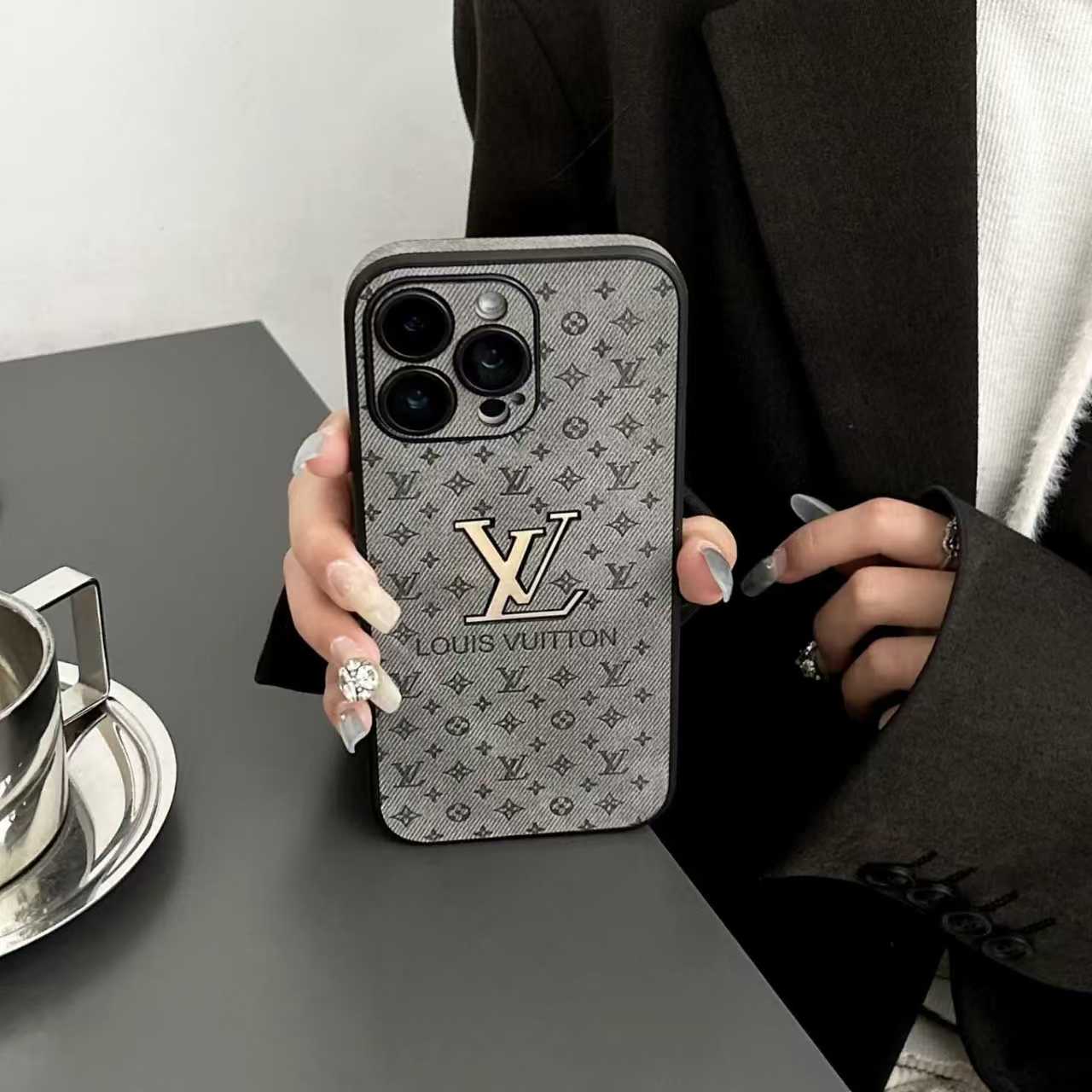 LV iphone 16 plusケース