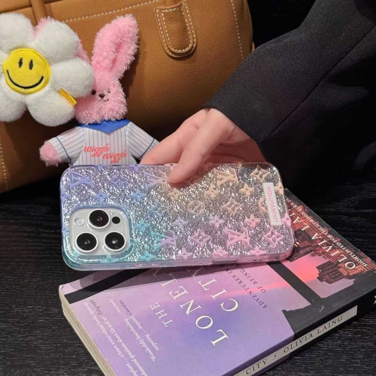 LV アイフォン16 plus耐衝撃ケース
