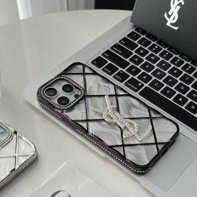 レディースYSL iphone 17/16 pro ケース