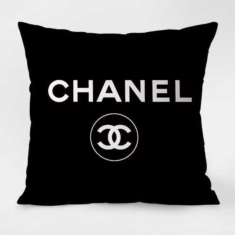 Chanel 装飾枕