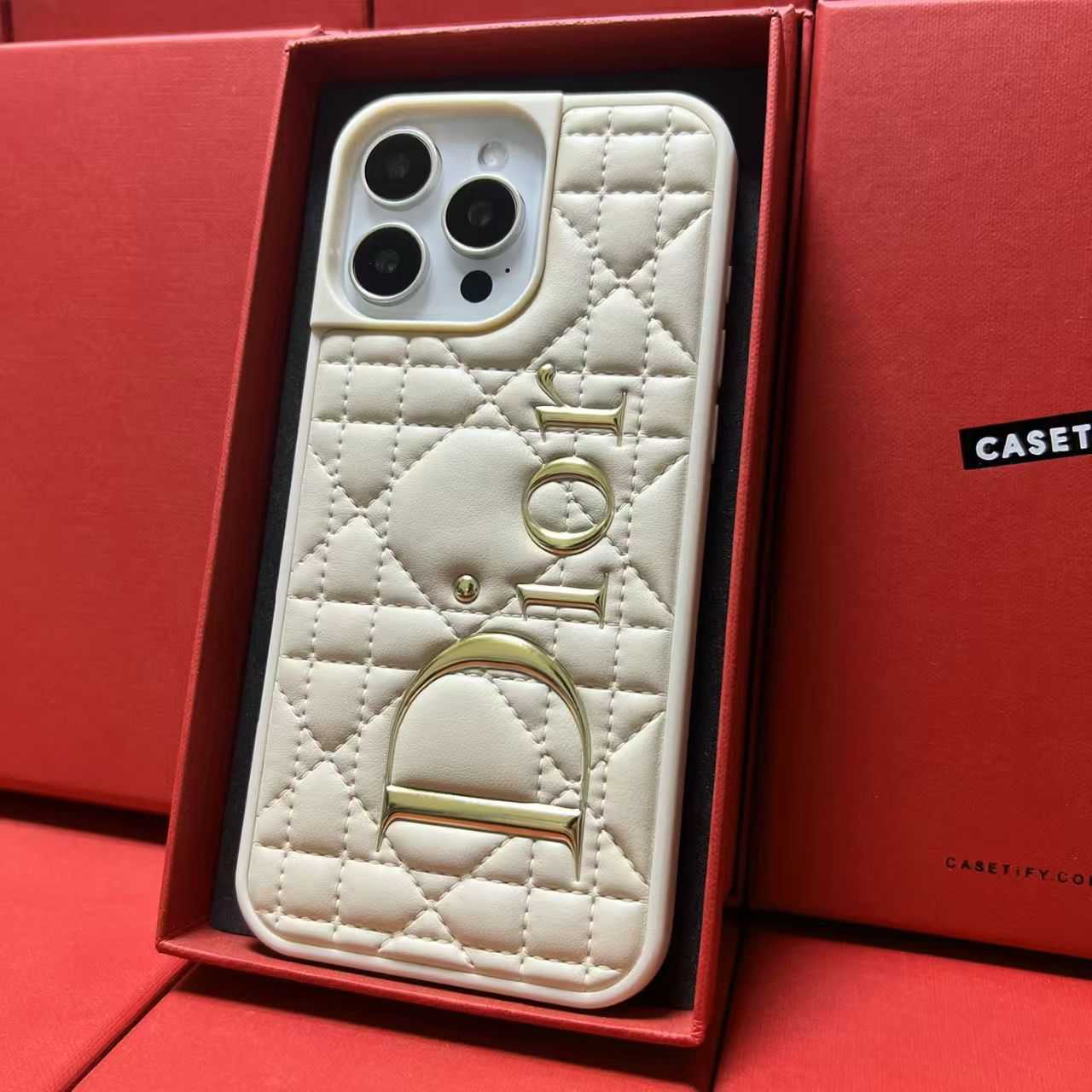 ディオールアイフォン16/17 Pro Maxケース