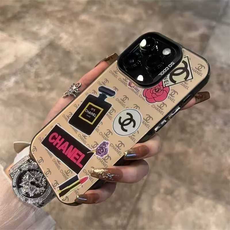 シャネル風のiPhone 16 pro maxケース