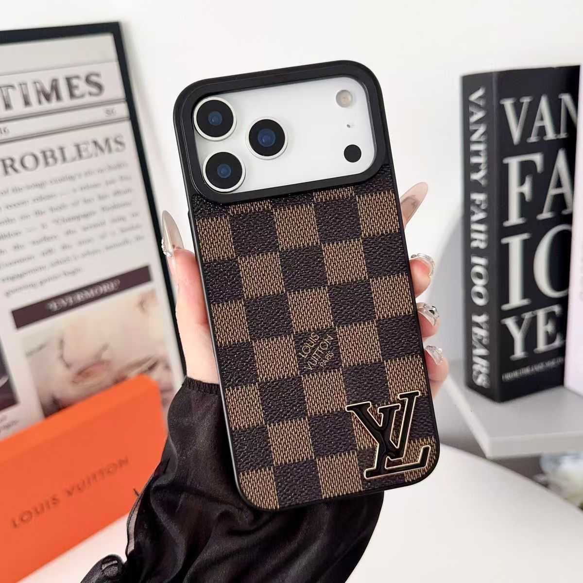 LV iPhone 17 Pro maxケース