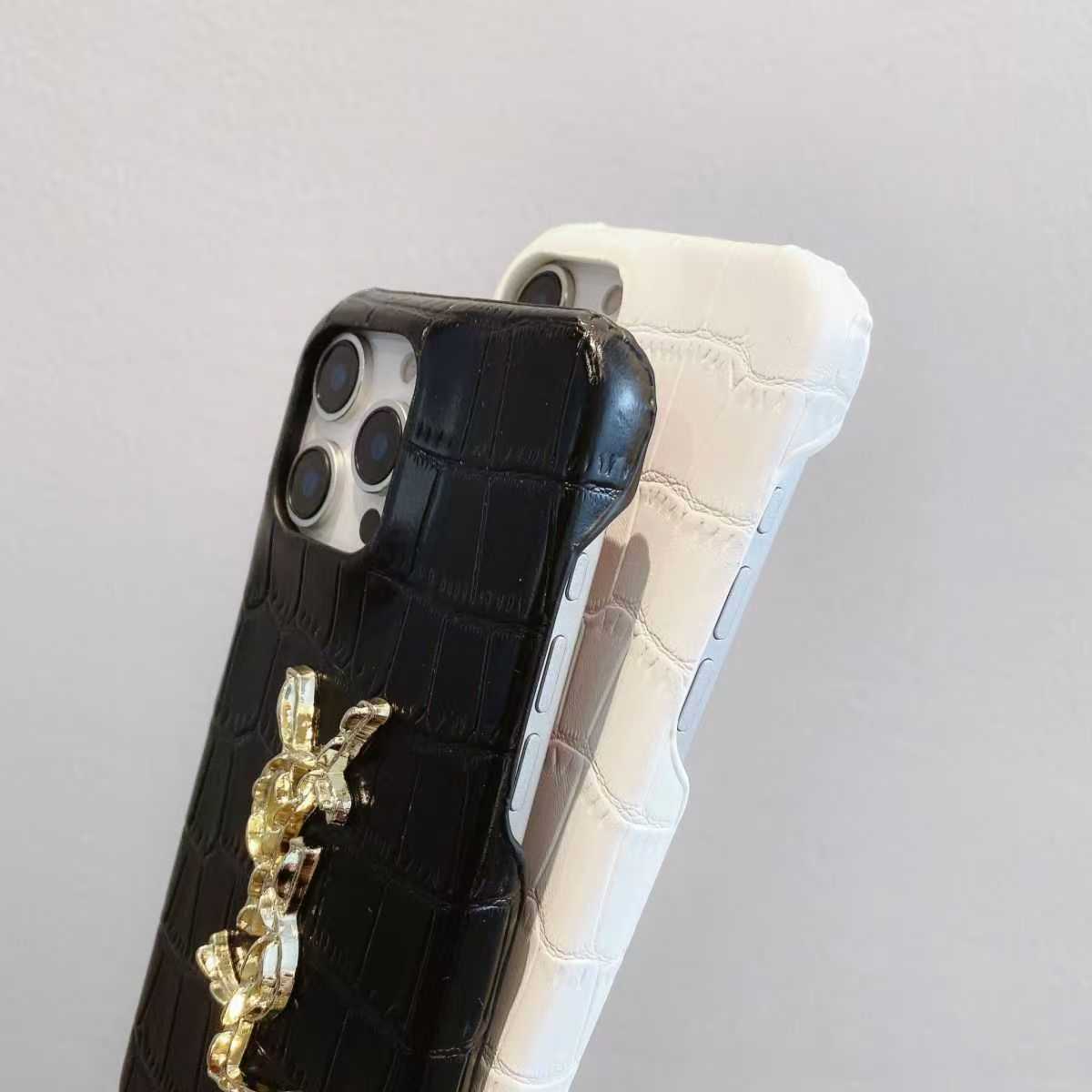 YSL アイフォン16 pro maxレザーケース